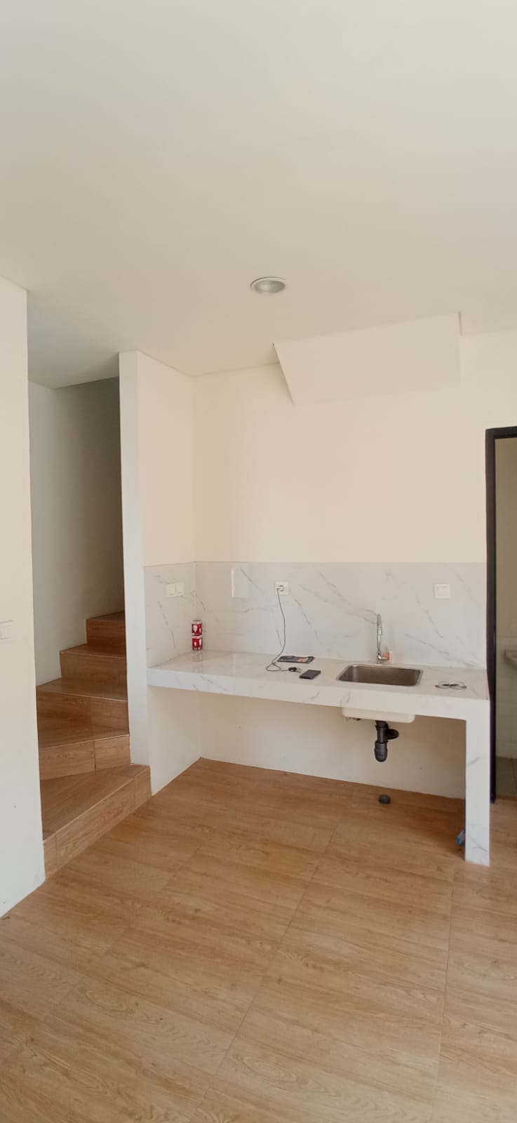 Rumah Disewakan di Cluster Uptown Lippo Cikarang